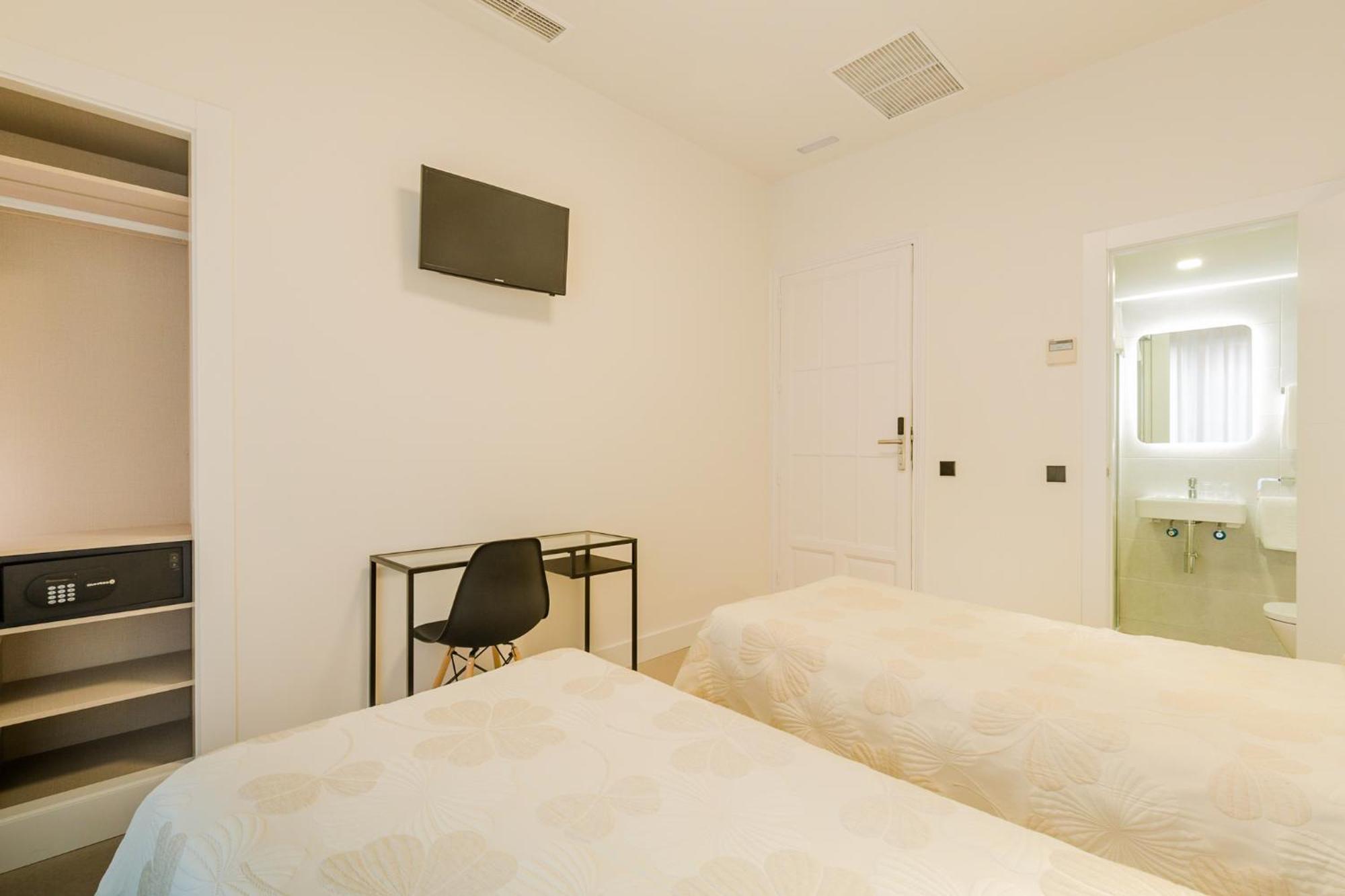 Hostal Excelsior Мадрид Екстериор снимка