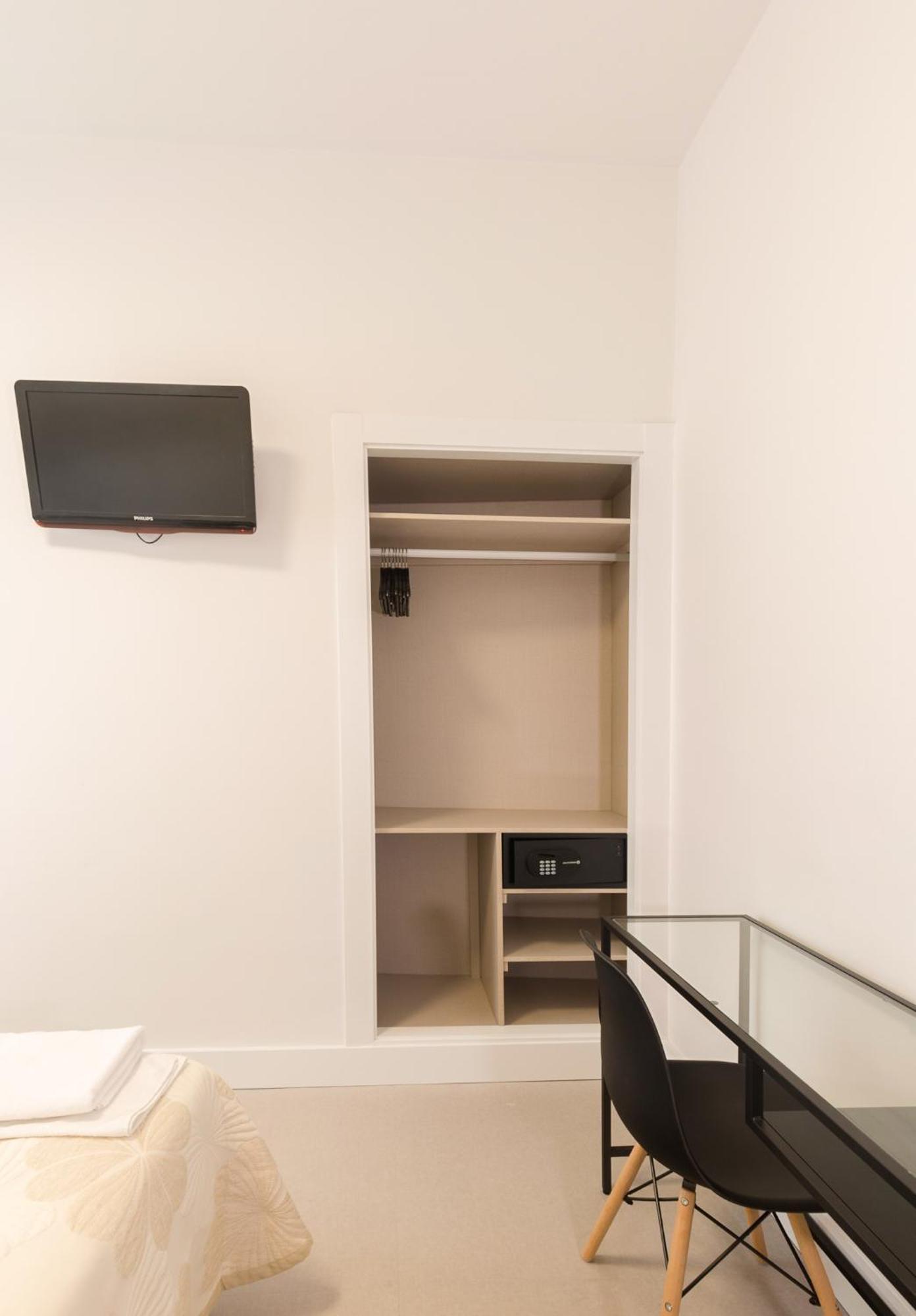 Hostal Excelsior Мадрид Екстериор снимка